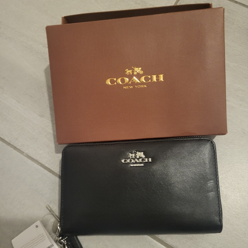Coach leather bifold wallet/wristlet